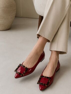 Le mie Ballerine Patent Flats Red Tortoise Buckle EU 37 Chic Italy Minimalist